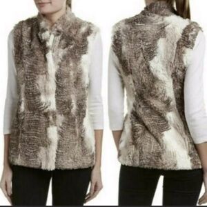 Cabi Aspen Faux Fur Fluffy Super Soft Cozy Zip up Vest Jacket Tan Beige size S